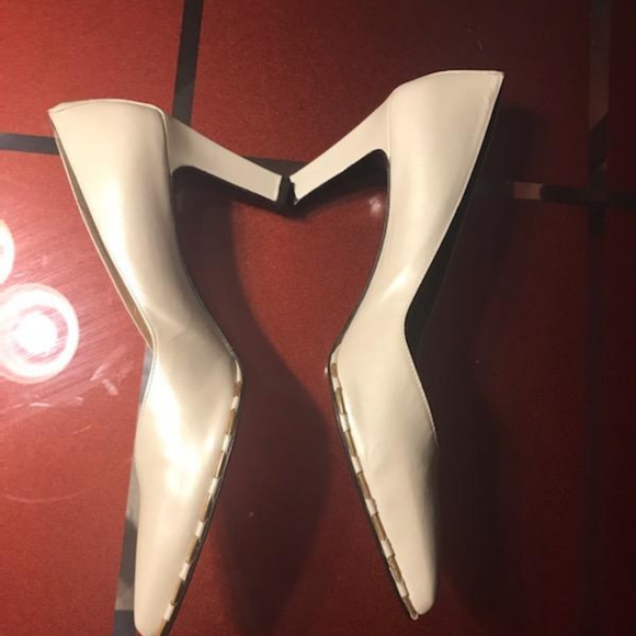 Shoes - Picture 3 of 5